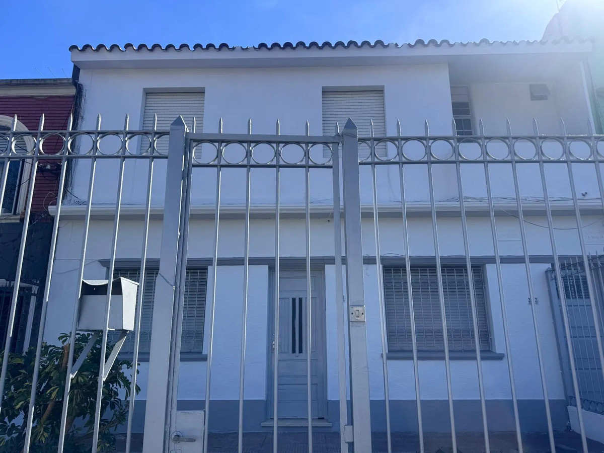 Alquiler Casa Planta Baja 2 Dormitorios Patio Sin Gastos Comunes En Buceo