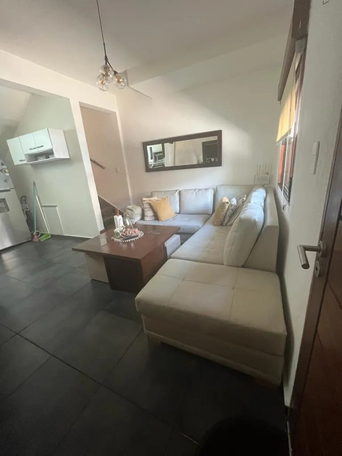 Alquiler Casa Dúplex 3 Dormitorios Patio Con Parrillero Sin Gastos Comunes En Goes