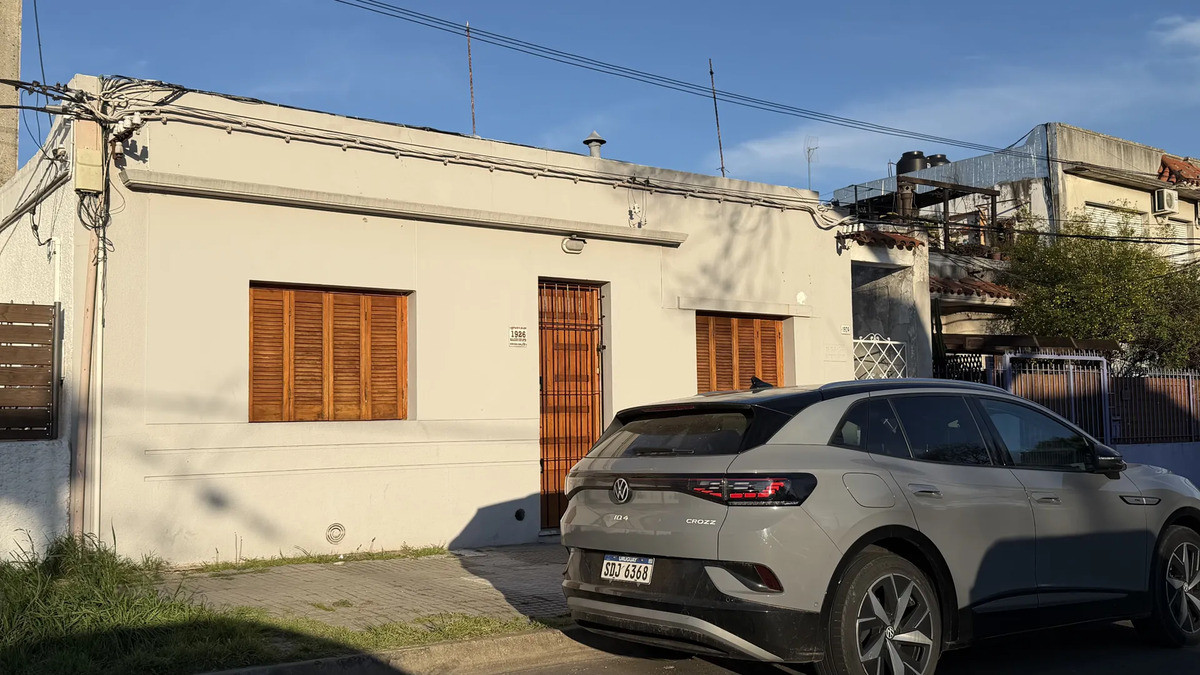 Alquiler Casa De 2 Dormitorios Patio Sin Gastos Comunes En Parque Batlle