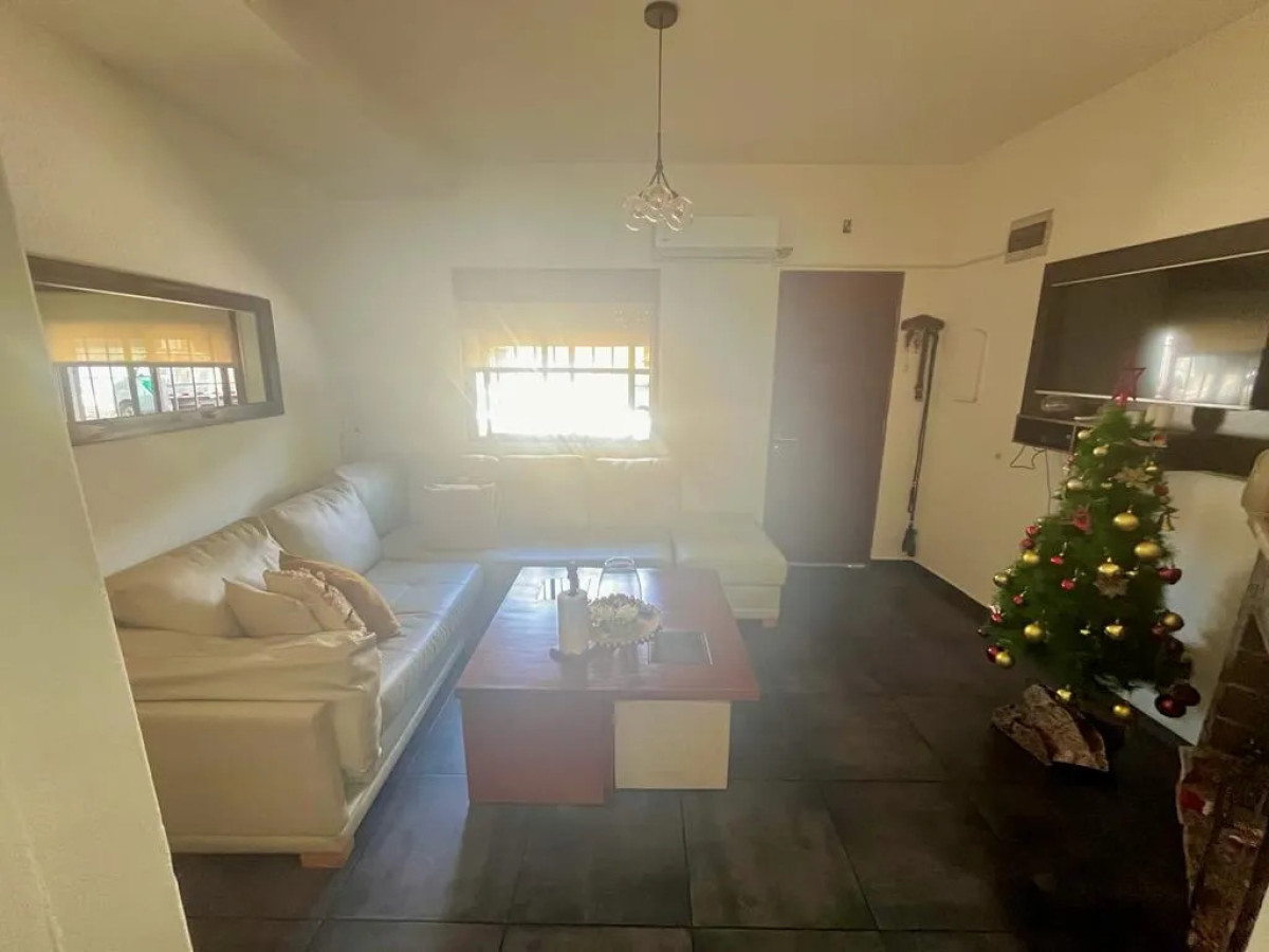 Alquiler Casa Dúplex 3 Dormitorios Patio Con Parrillero Sin Gastos Comunes En Goes