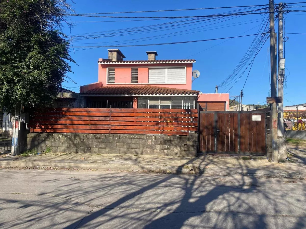 Excelente oportunidad Casa sin Gc también para Oficina o Comercio !!!!
