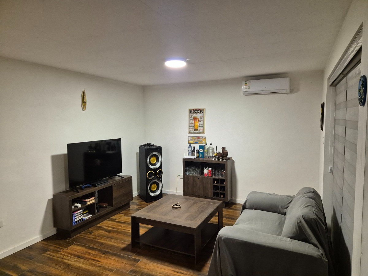 Venta De Apartamento Dúplex 2 Dormitorios Patio Con Parrillero Complejo En Unión