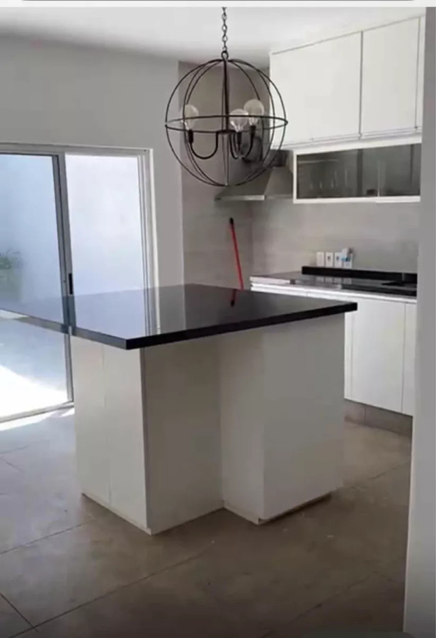 Hermosa Casa De 2 Dorm Con Cochera La Blanqueada 
