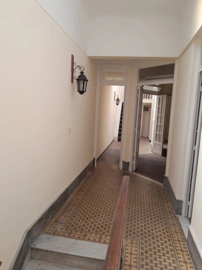 Alquiler Casa PH En Pleno Centro 4 Dormitorios 2 Baños