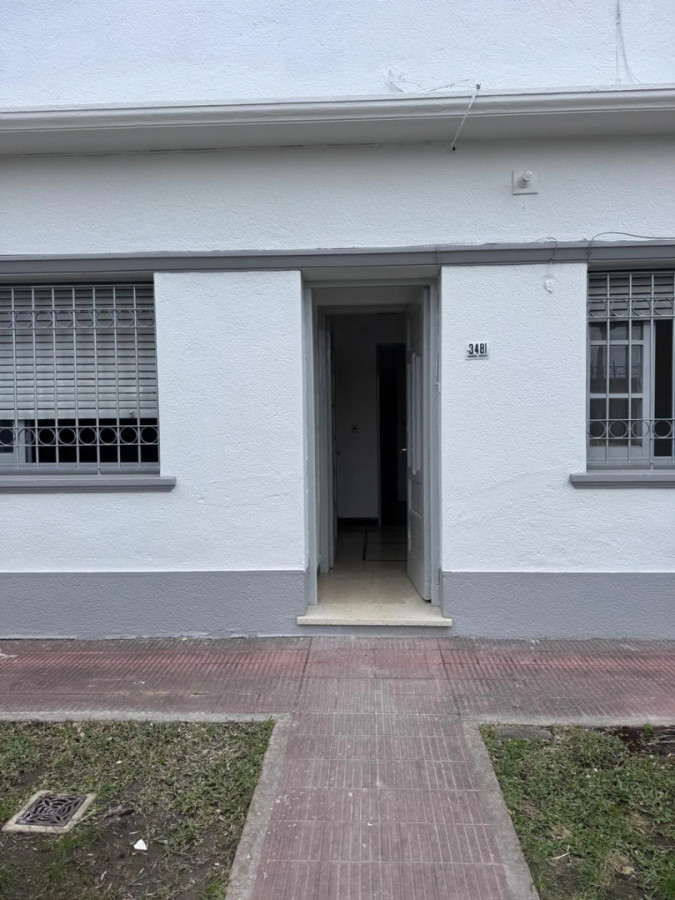 Alquiler Casa Planta Baja 2 Dormitorios Patio Sin Gastos Comunes En Buceo