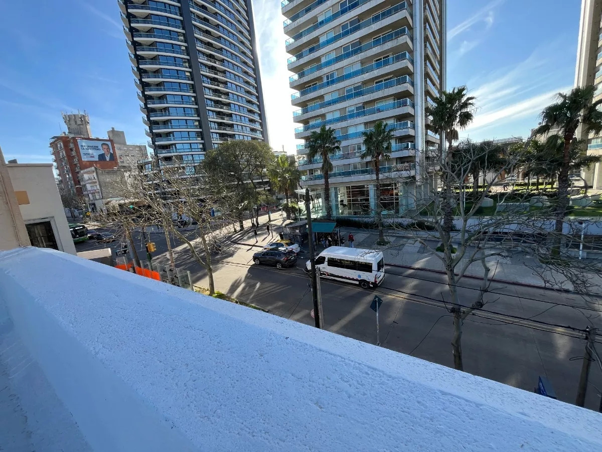 Casa Venta 2 Dormitorios Impecable Excelente Ubicación Buceo