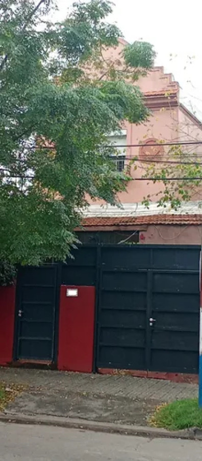 Venta De Casa 3 Dormitorios, Cochera Y Terraza En Cerrito