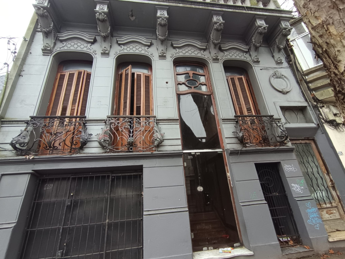 Venta Casa A Reciclar En Parque Rodó Para Vivienda O Empresa