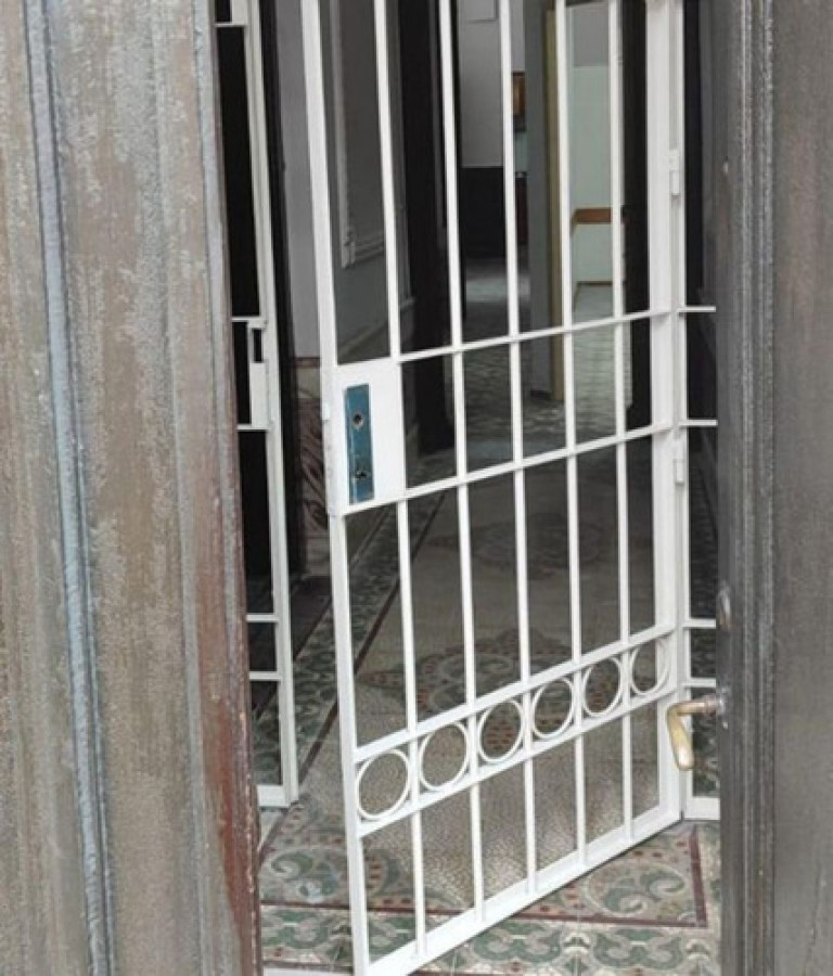Alquiler De Casa Antigua 4 Dormitorios Garaje Paso Molino