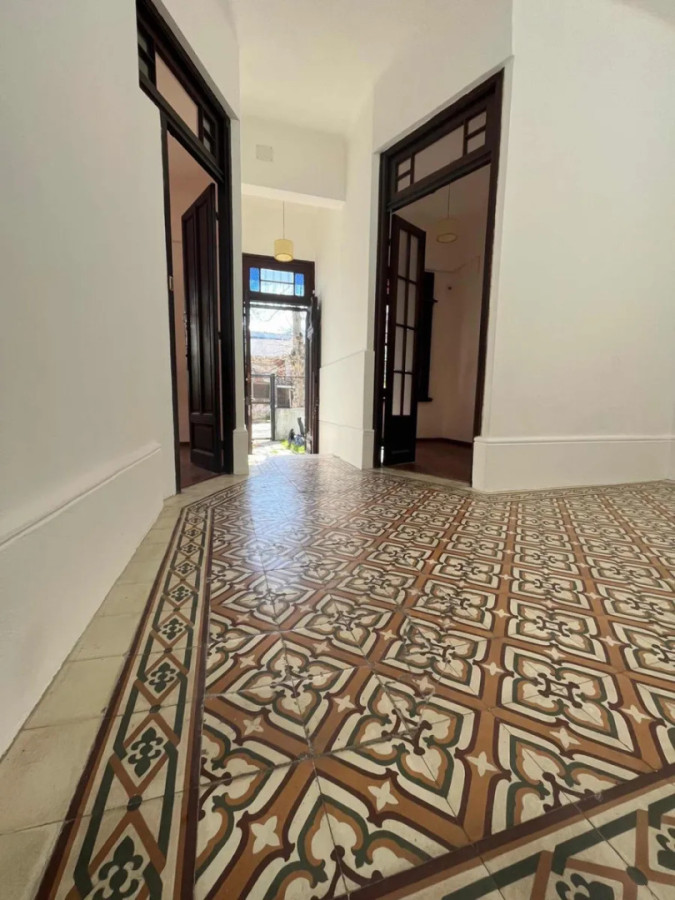 VENTA CASA DE CUATRO DORMITORIOS EN CORDÓN