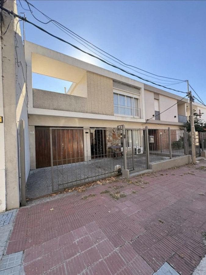 Venta de casa 3 dormitorios en Parque Batlle