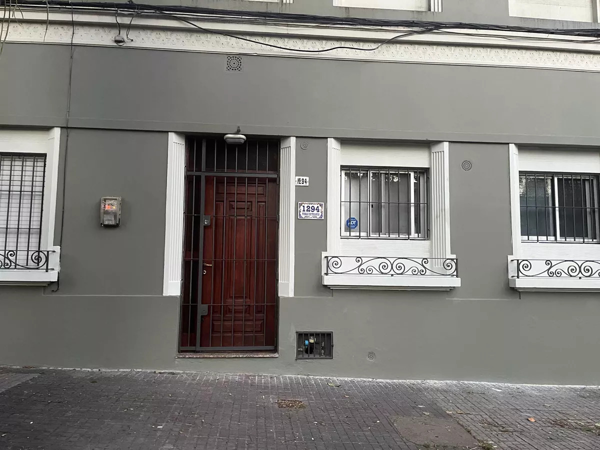 Alquiler Casa De 1 Dormitorio Azotea Sin Gastos En Buceo