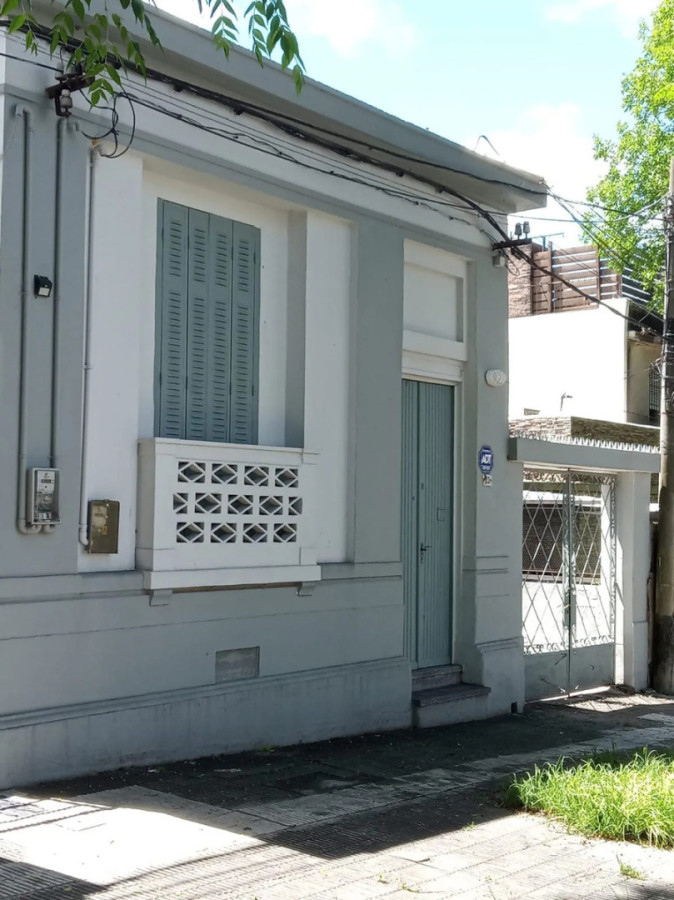 Alquiler Casa De 2 Dormitorios Patio Con Parrillero Sin Gastos Comunes En Paso Molino