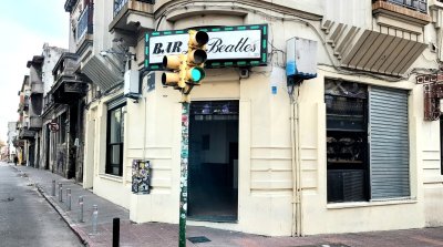 Oportunidad en Ciudad Vieja! Alquiler Local Comercial sobre Peatonal