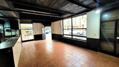 Gran Local En Ciudad Vieja