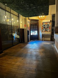 ALQUILER DE LOCAL COMERCIAL EN CIUDAD VIEJA 