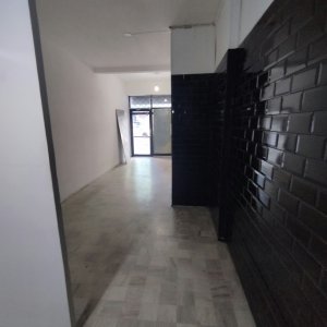 Alquiler Local Comercial Sin Gastos Comunes En Centro