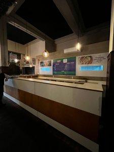 Alquiler De Local Comercial Con Baño Impecable En Ciudad Vieja