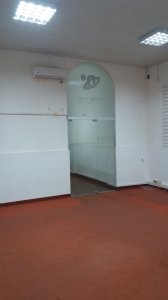 Local Comercial Amplio En Barrio Sur