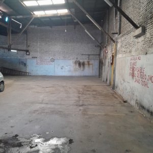 Alquiler De Deposito O Taller Con Apartamento