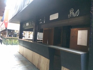 ALQUILER LOCAL DENTRO DEL MERCADO DEL PUERTO, OPORTUNIDAD!! 