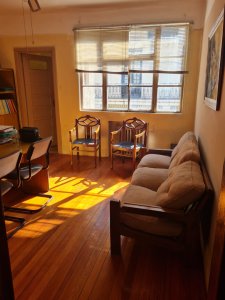 Venta De Oficina En Ciudad Vieja 