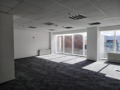 Alquiler Oficina Moderna Y Luminosa 60m2 Con Cochera En World Trade Center Torre 4 Buceo