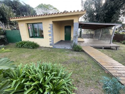 Casa en venta en excelente zona, ideal para local comercial