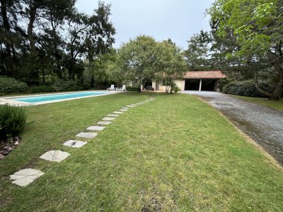 Casa en Venta de 1460 m2 de Terreno con 3 dormitorios en Rincón del Indio en Punta del Este 