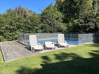 Alquiler de Casa con 4 dormitorios Piscina Climatizada con Parrillero, Barbacoa y más en San Rafael Punta del Este