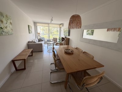 Apartamento de dos dormitorios en venta Roosvelt 