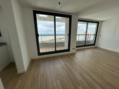Apartamento a estrenar  de dos dormitorios en zona  Brava Punta del este 