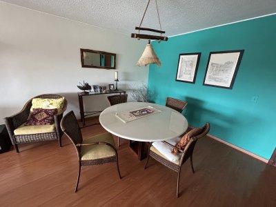Apartamento en venta de 2 dormitorios en Punta del Este 