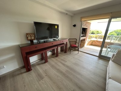 Apartamento de 3 dormitorios en venta en Punta del Este 
