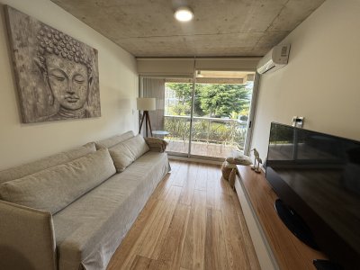 Apartamento de 1 dormitorio en venta en zona Mansa , Punta del Este