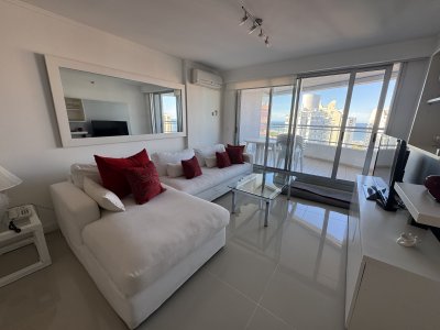 Apartamento de 3 dormitorios en venta en Punta del Este