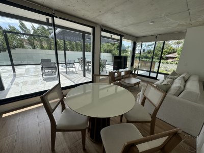 Apartamento en venta en primera linea de playa Mansa , 2 dormitorios 