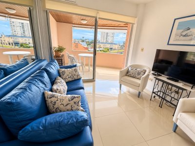 Apartamento de dos dormitorios en venta en Zona Mansa ,Punta del Este 