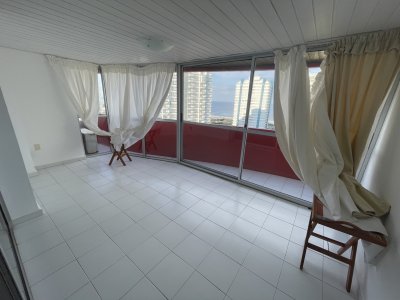 ¡Descubre este espectacular apartamento en venta en Punta del Este!