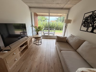 Apartamento en venta de dos dormitorios en zona Mansa , Punta del Este 