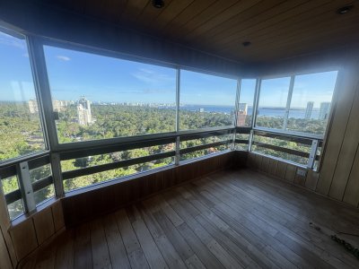 Apartamento en venta de dos dormitorios más dependencia en Roosevelt 