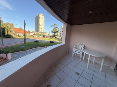 Apartamento de dos dormitorios en Mansa Punta del Este 