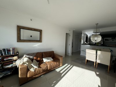 Apartamento de 2 dormitorios en venta en zona chiverta 
