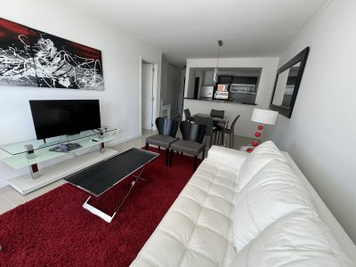 Apartamento de 2 dormitorios en venta en Punta del Este