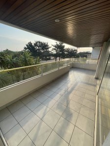 Apartamento de 3 dormitorios , primera linea de la mansa, Punta del Este