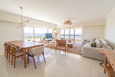 Exclusivo Penthouse en venta en primera linea de la Mansa , Punta del Este