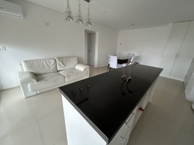 Apartamento de dos dormitorios en venta en Aidy Grill , Punta del Este
