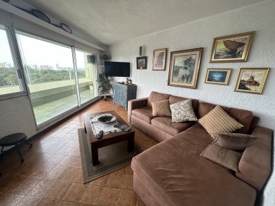 Penthouse de dos dormitorios en Roosevelt ,Punta del Este ,Oportunidad 