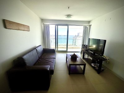 Apartamento de dos dormitorios en venta en Punta del Este 
