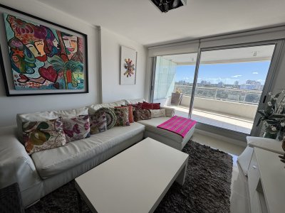 Apartamento de 3 dormitorios en venta en Punta del Este